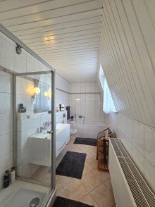 Badezimmer Repr�sentativ wohnen, arbeiten und famili�r Leben