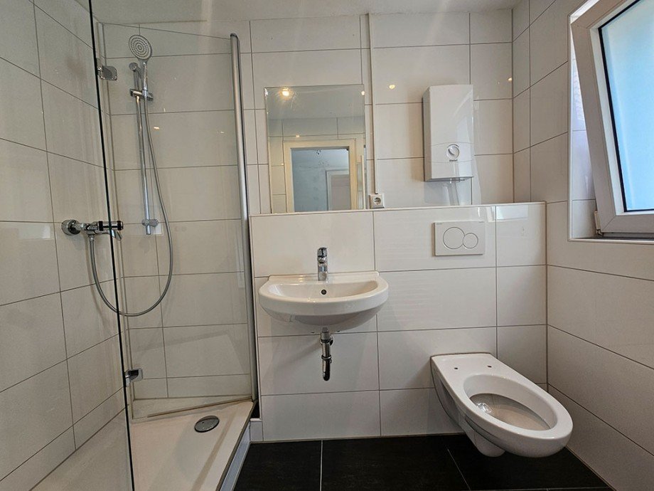 Badezimmer Wohnung 1. OG Mehrfamilienhaus Duisburg
