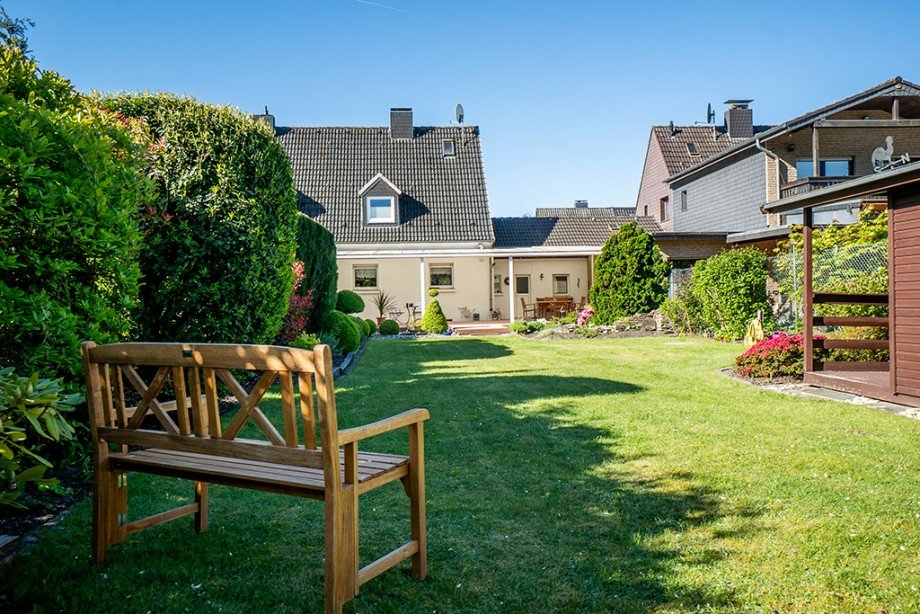Blick in den Garten Doppelhaush�lfte Voerde
