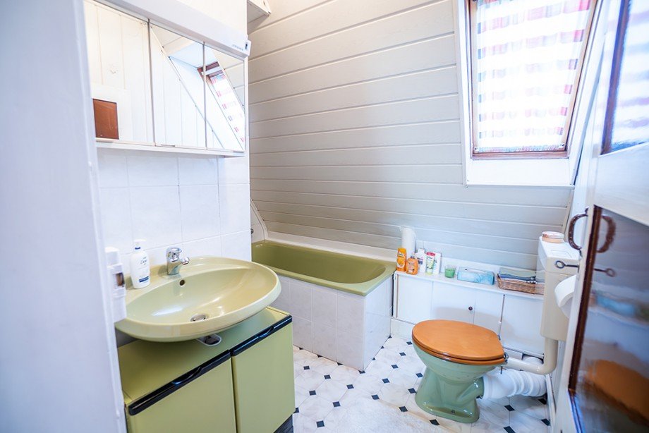 Das Badezimmer im DG Doppelhaush�lfte Voerde