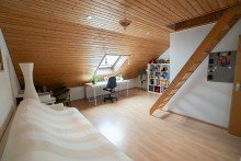 Studio im Dachgeschoss Erf�llen Sie sich Ihren Wohntraum in dieser gro�z�gigen und liebevoll gepflegten Doppelhaush�lfte