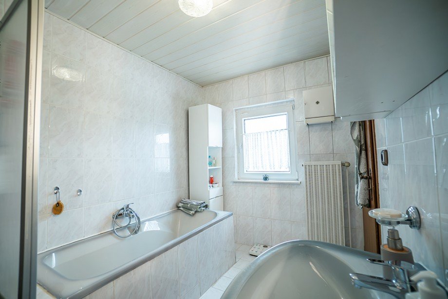Das Badezimmer Bild 2 Doppelhaush�lfte Voerde
