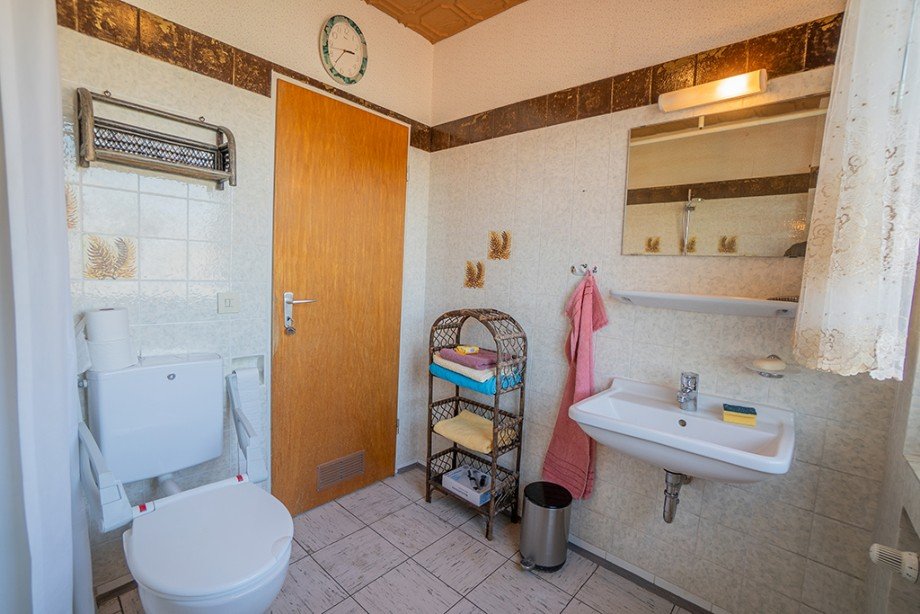 Das Badezimmer Bild 1 Reihenmittelhaus Voerde
