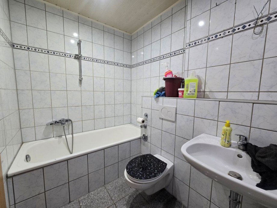 Das Badezimmer Bild 2 Wohnung Voerde