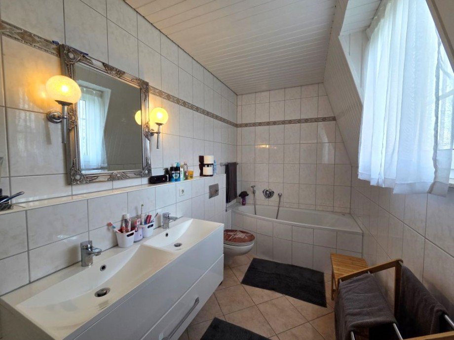 Badezimmer Bild 2 Einfamilienhaus Voerde