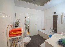 Das Badezimmer Bild 1 Hier ist ein Wohnen bis ins hohe Alter m�glich! Sch�ner Bungalow mit gro�em Grundst�ck