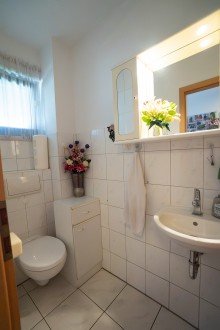 Das G�ste WC Erf�llen Sie sich Ihren Wohntraum in dieser gro�z�gigen und liebevoll gepflegten Doppelhaush�lfte