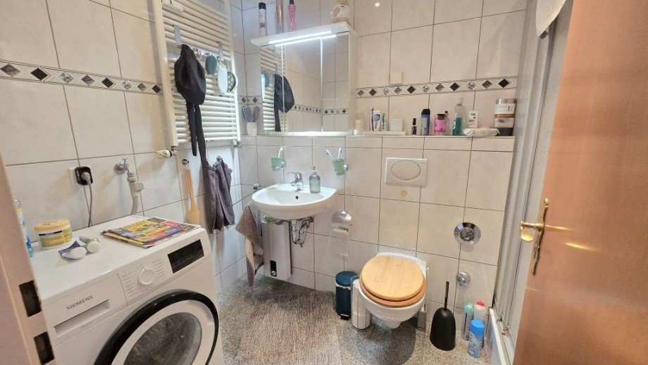 Das Badezimmer Bild 1 Etagenwohnung Voerde