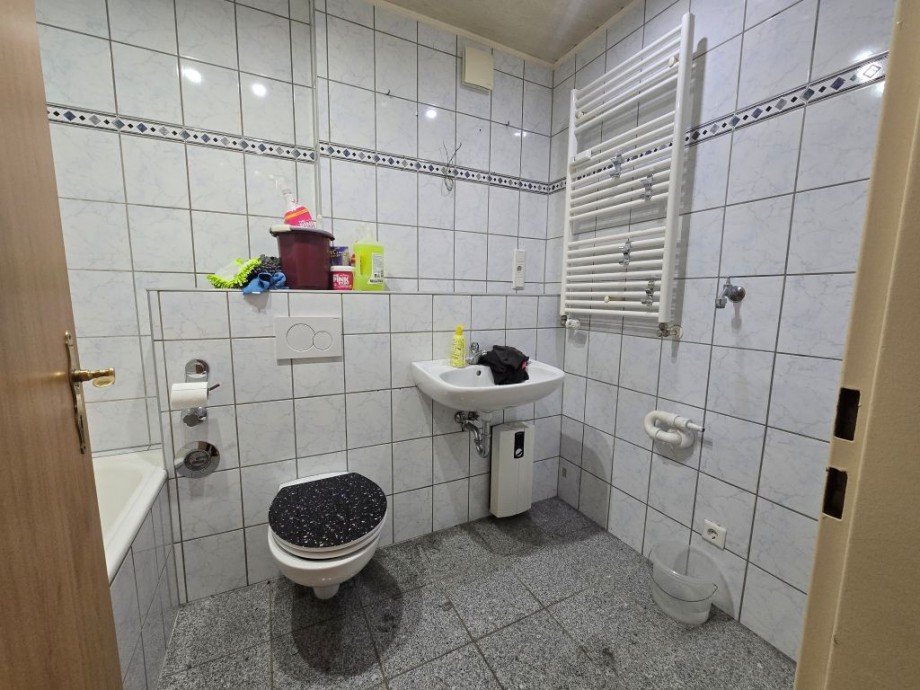Das Badezimmer Bild 1 Wohnung Voerde
