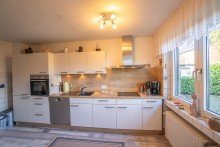 Die K�che Bild 2 Hier ist ein Wohnen bis ins hohe Alter m�glich! Sch�ner Bungalow mit gro�em Grundst�ck