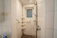 Die Dusche im Badezimmer Hier ist ein Wohnen bis ins hohe Alter m�glich! Sch�ner Bungalow mit gro�em Grundst�ck