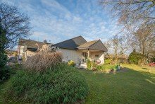 R�ckansicht des Hauses Hier ist ein Wohnen bis ins hohe Alter m�glich! Sch�ner Bungalow mit gro�em Grundst�ck